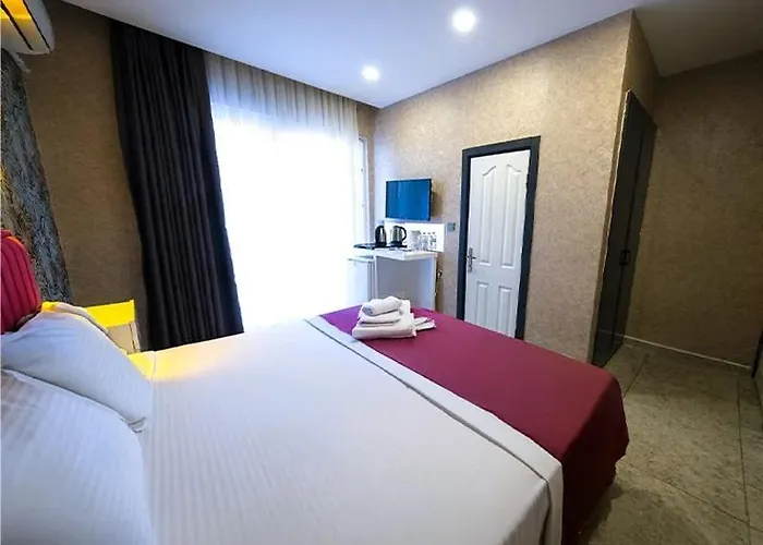 לינה וארוחת בוקר My Boutique אלאניה